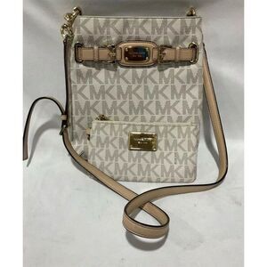 MICHAEL KORS Vanilla Signature Crossbody Purse with Wallet Pouch AUTHENTIC